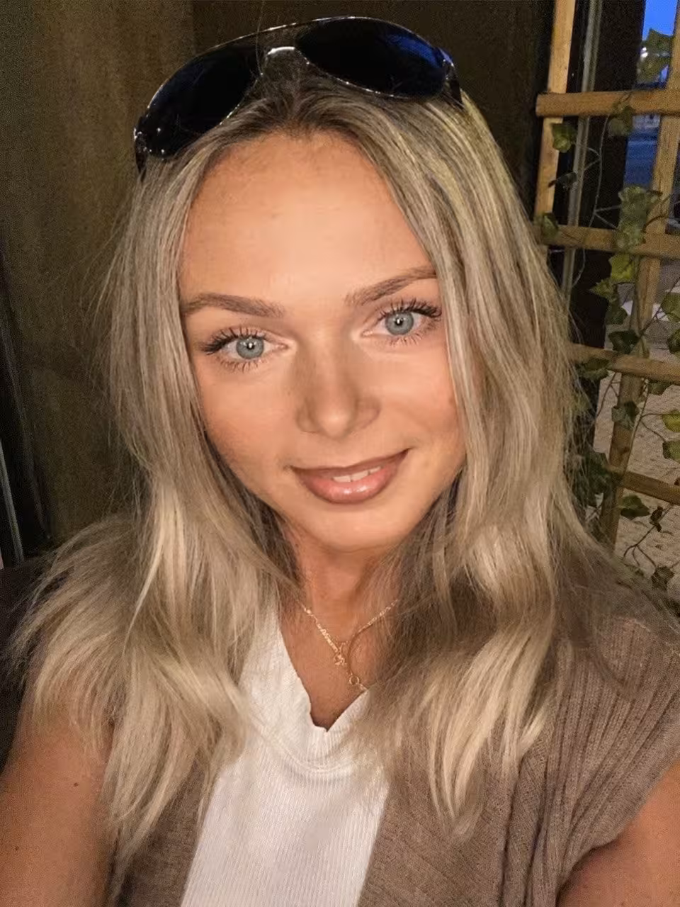 Tanya russian bride painting