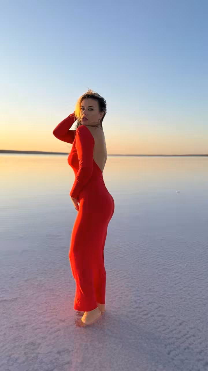 Liliya what is the best wedding dress for a short bride