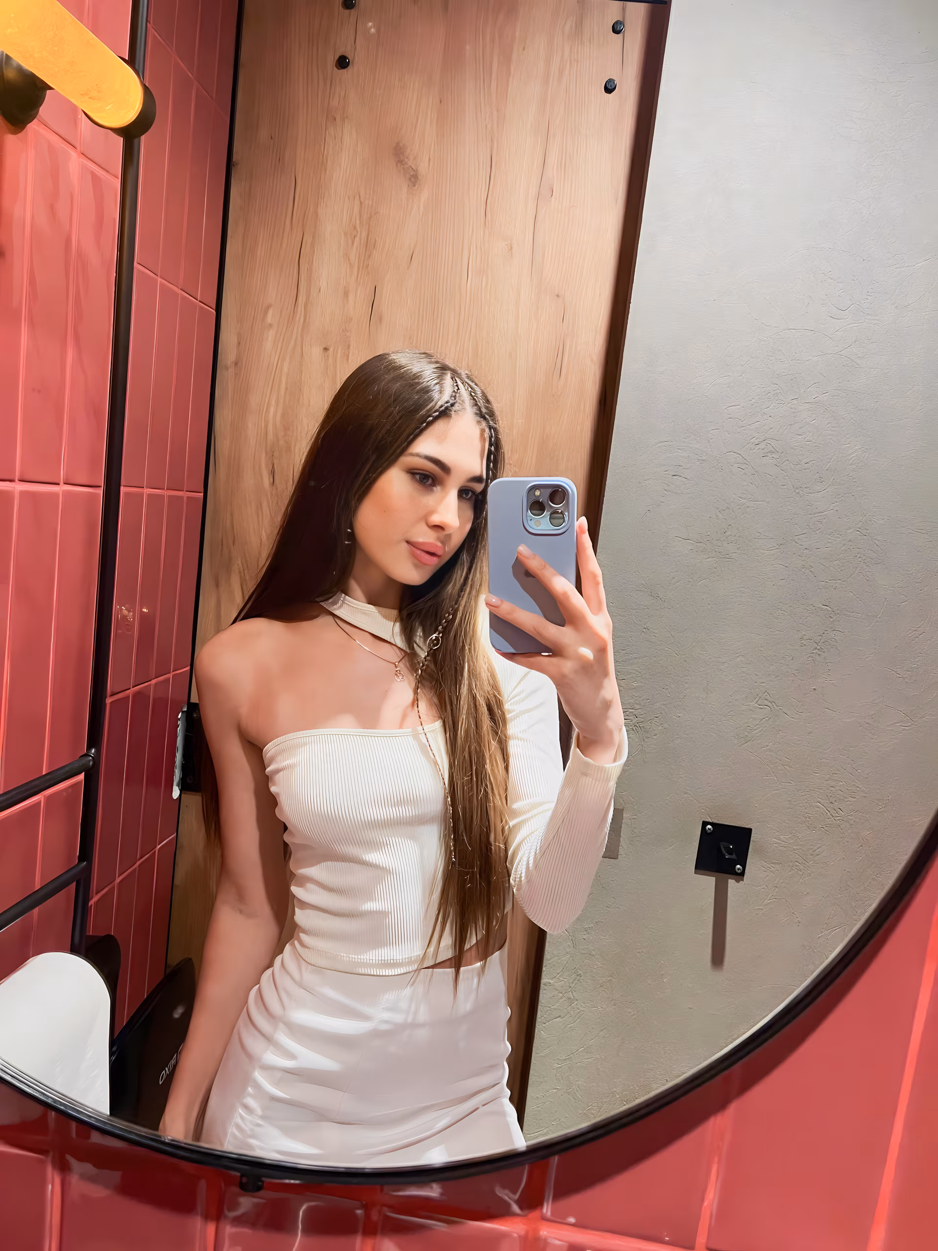 Diana 25 Dnipro  Ukraine I'm a delightful bride ready to meet my soulmate