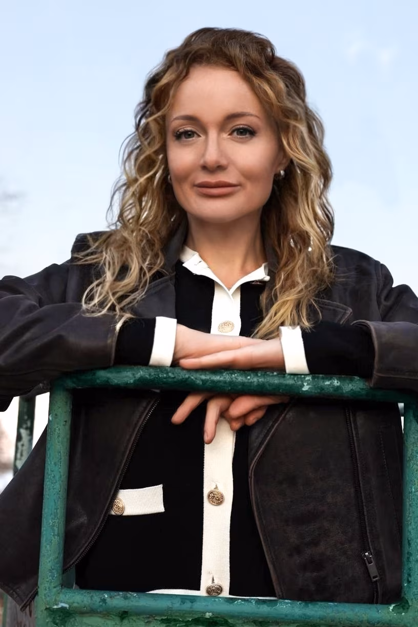 Anna 39 Kyiv  Ukraine I'm a fabulous bride searching for my match
