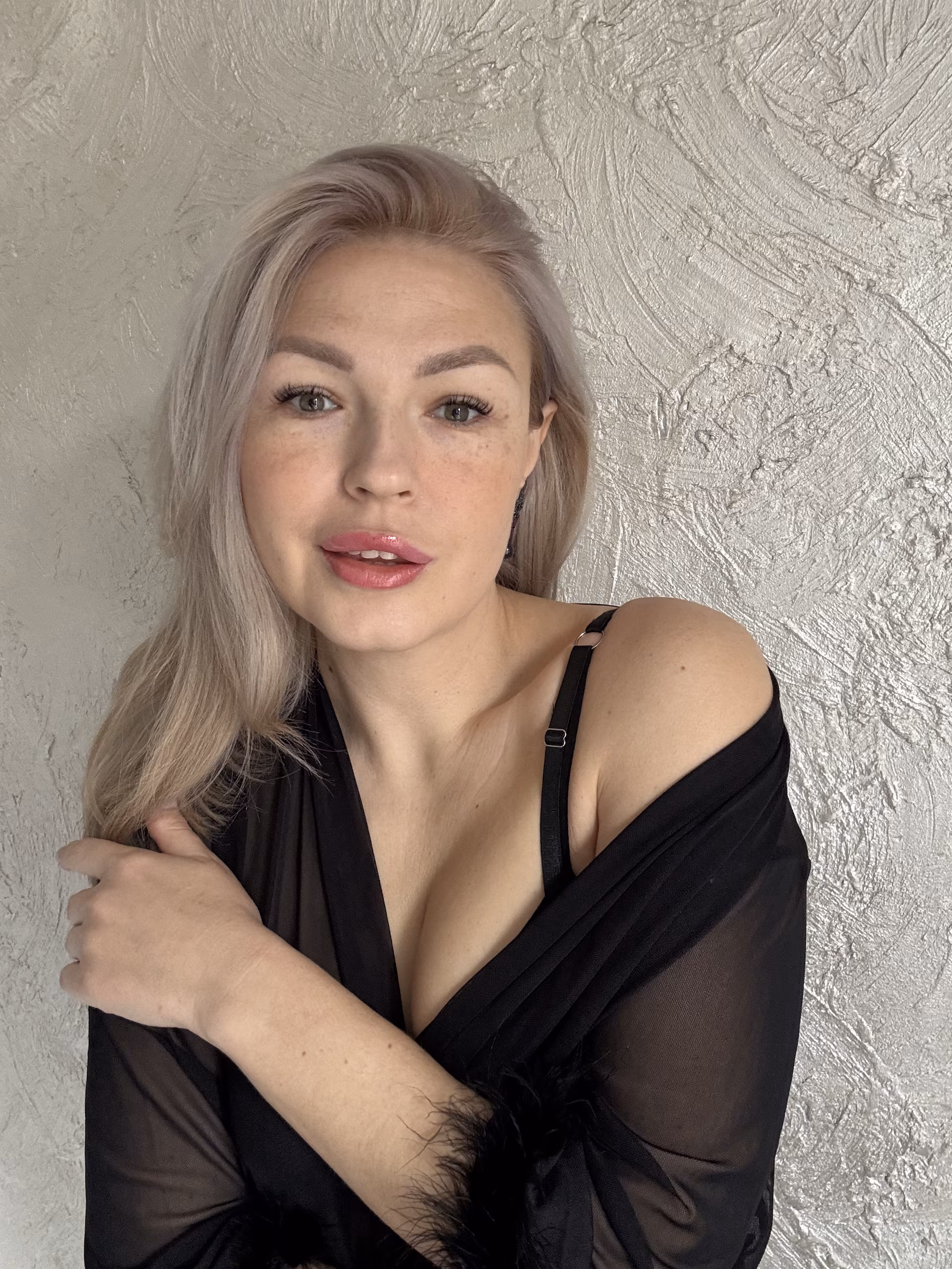 Alena 39 Kryvyi Rig Ukraine I'm a magnetic bride looking for my darling forever