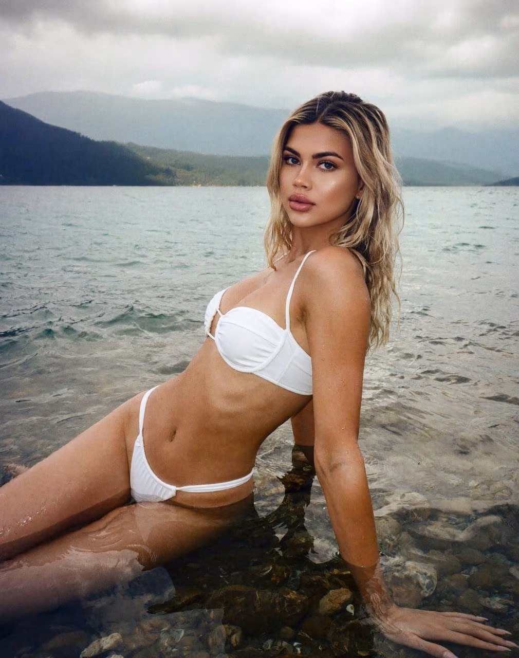 Daria 22 Kyiv Ukraine I'm a mesmerizing bride looking for my future husband