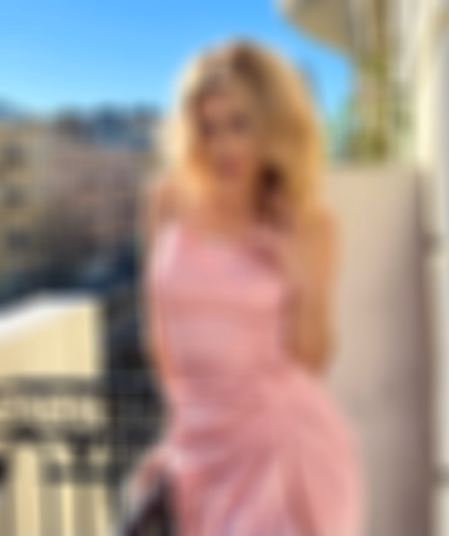 Olena 37 Kyiv Ukraine I'm an elegant bride wanting to find my other half forever