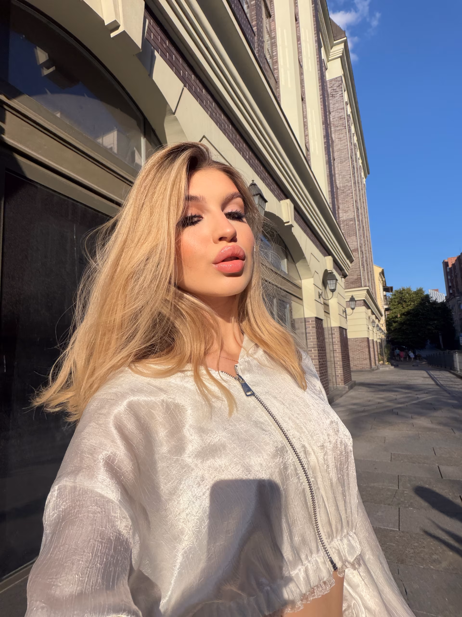 Lilia 20 Kyiv Ukraine I'm an elegant bride wanting to meet my darling man