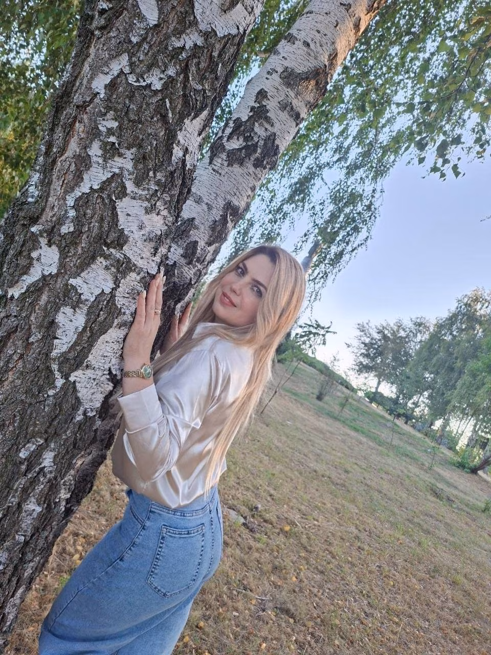 Oksana 44 Kiev Ukraine I'm an incredible bride looking for my prince and partner