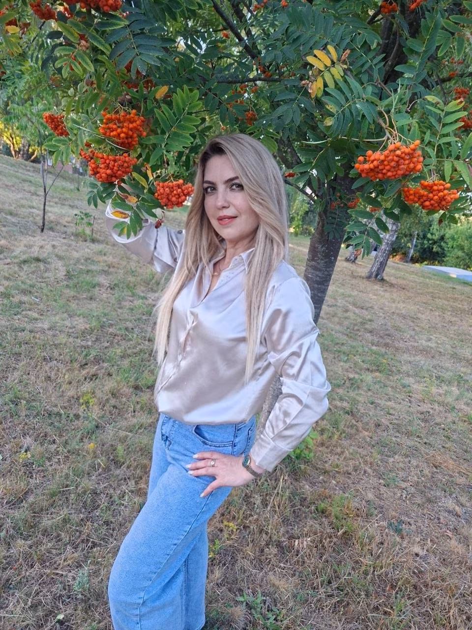 Oksana 44 Kiev Ukraine I'm an incredible bride looking for my prince and partner