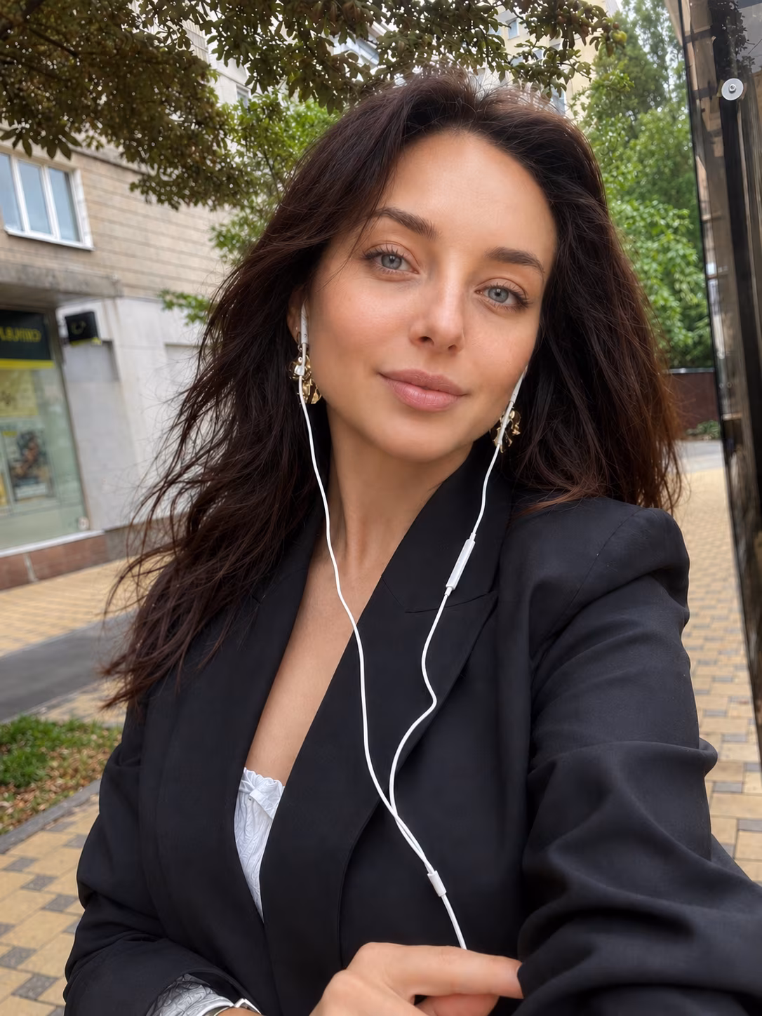 Anna 34 Kyiv  Ukraine I'm a stunning bride ready to meet my future partner