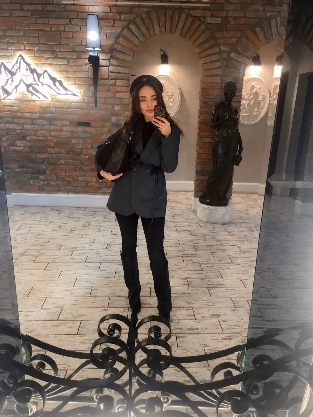 Anna 34 Kyiv  Ukraine I'm a stunning bride ready to meet my future partner