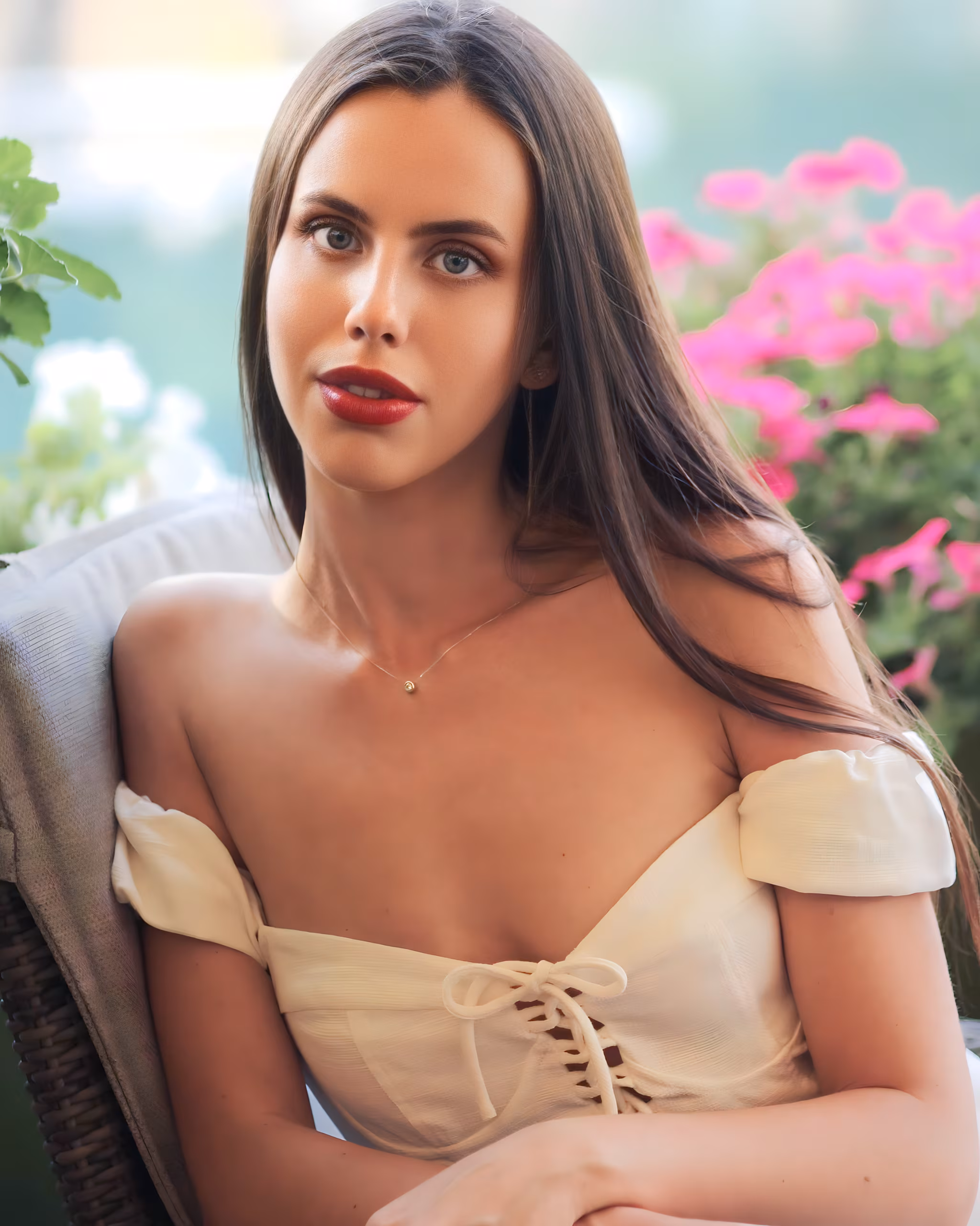 Lilia 30 Bucharest Romania I'm a vibrant bride looking for my future gentleman