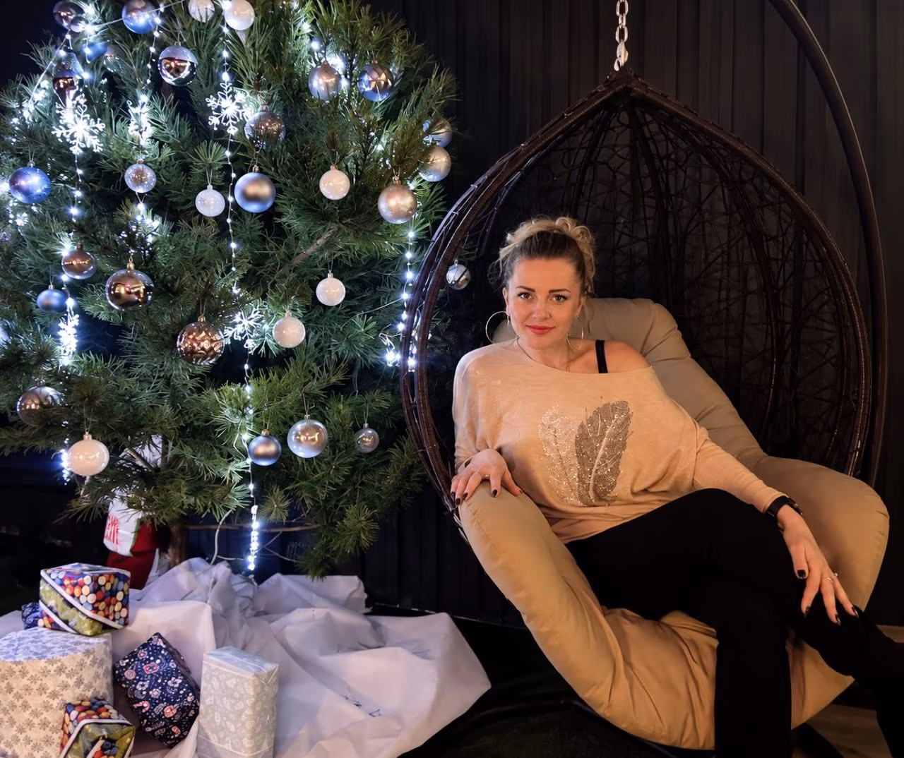 Yuliia 43 Dnipro Ukraine I'm a fantastic bride wanting to find my gentleman soulmate