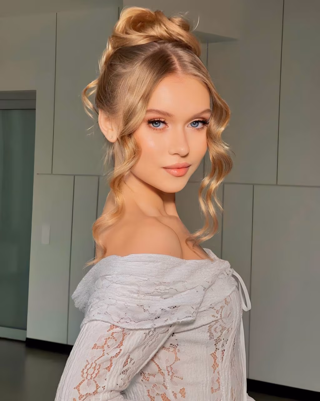 Anastasiia 19 Lutsk Ukraine I'm a lovely bride ready to find my soulmate man