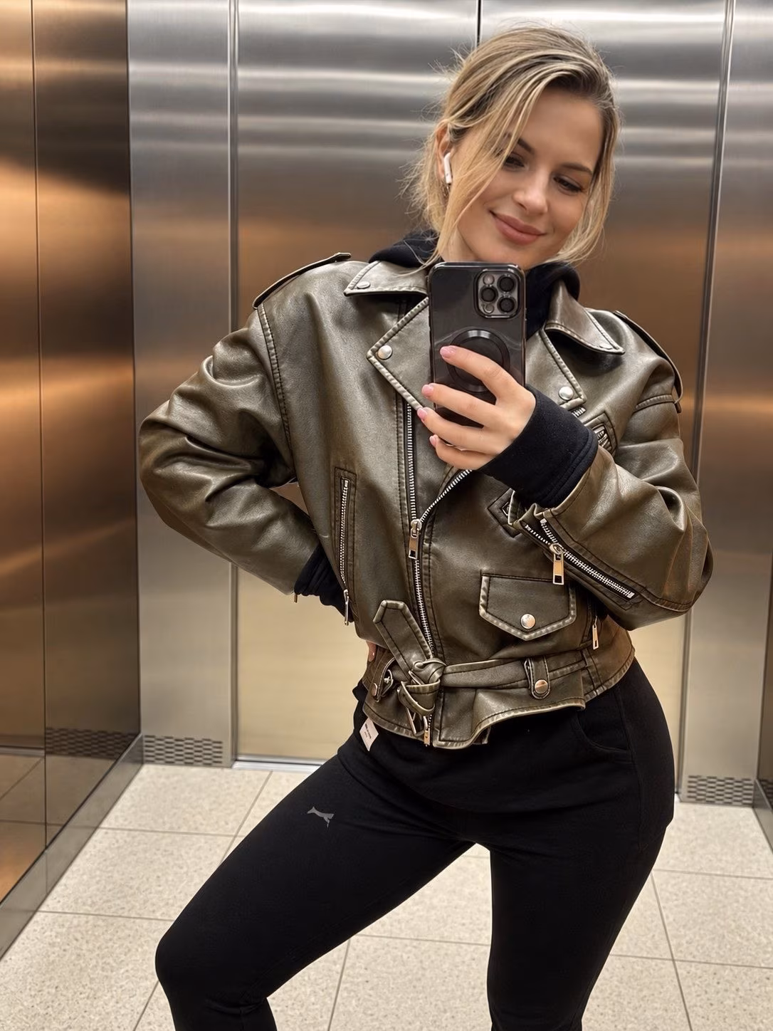 Yulia 46 Weil am Rhein  Germany I'm a charming bride wanting my beloved husband