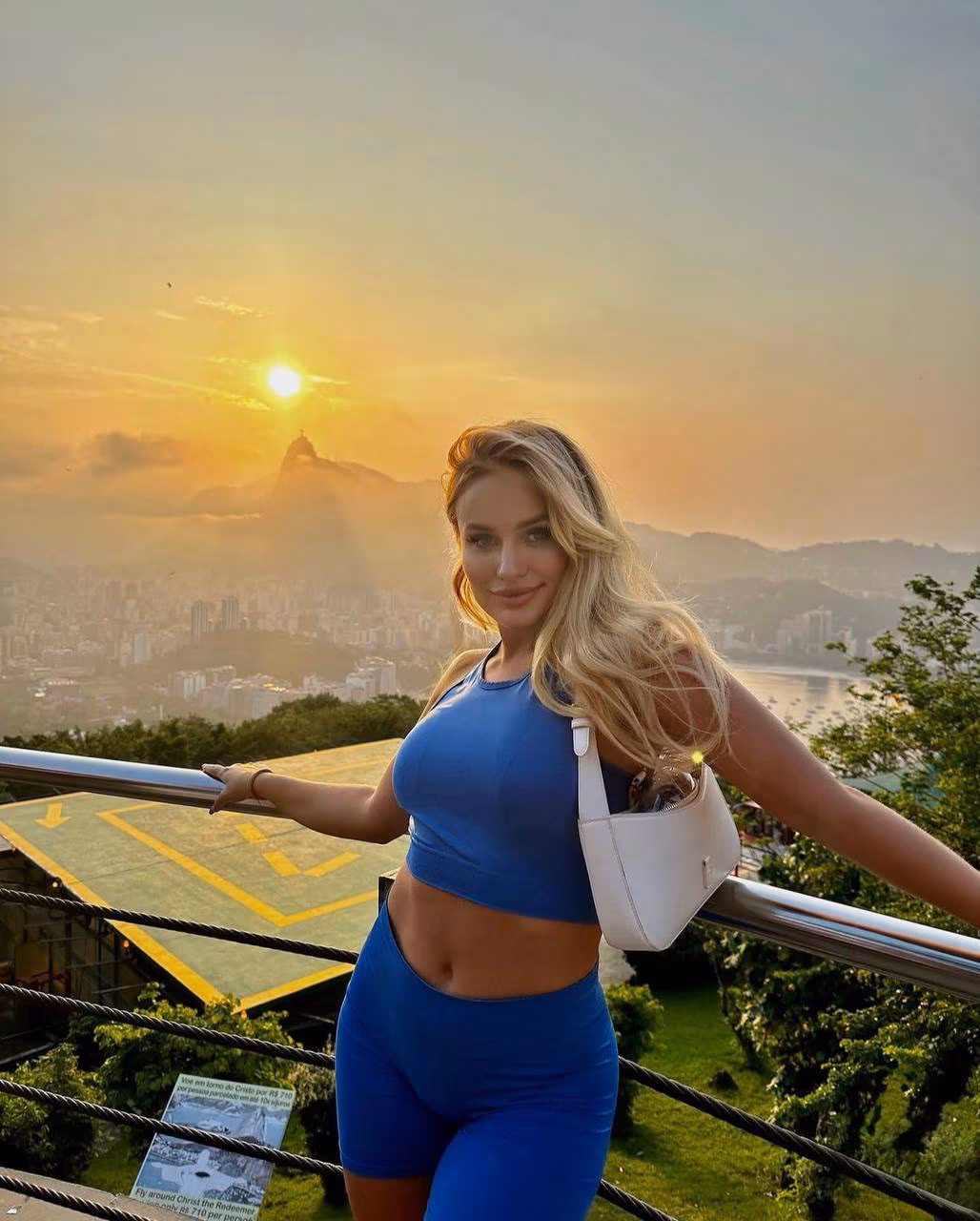 Elina 32 Hamburg Germany I'm a graceful bride ready to find my sweetheart husband