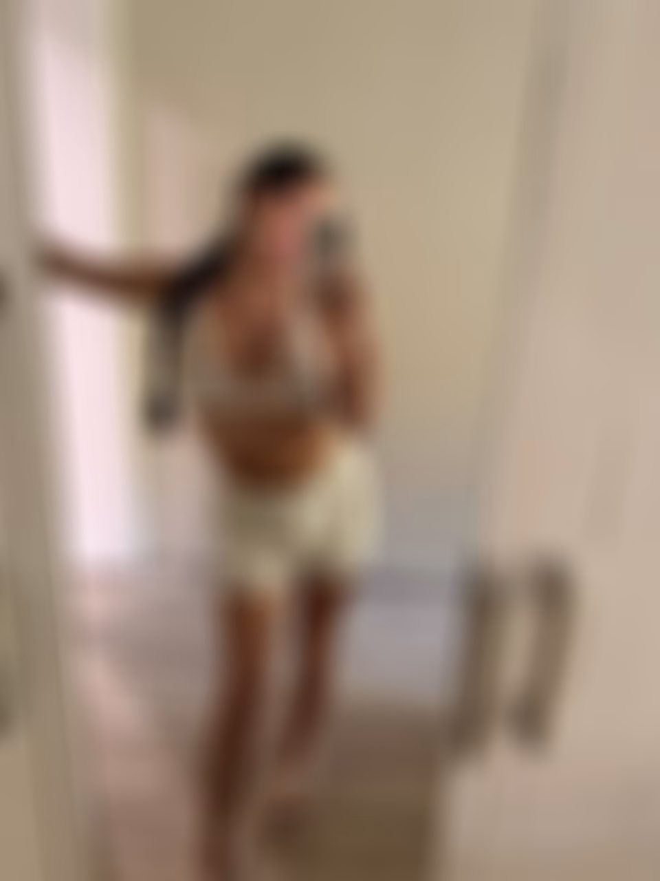 Olena 23 Kryvyi Rih Ukraine I'm an awesome bride who needs my protector