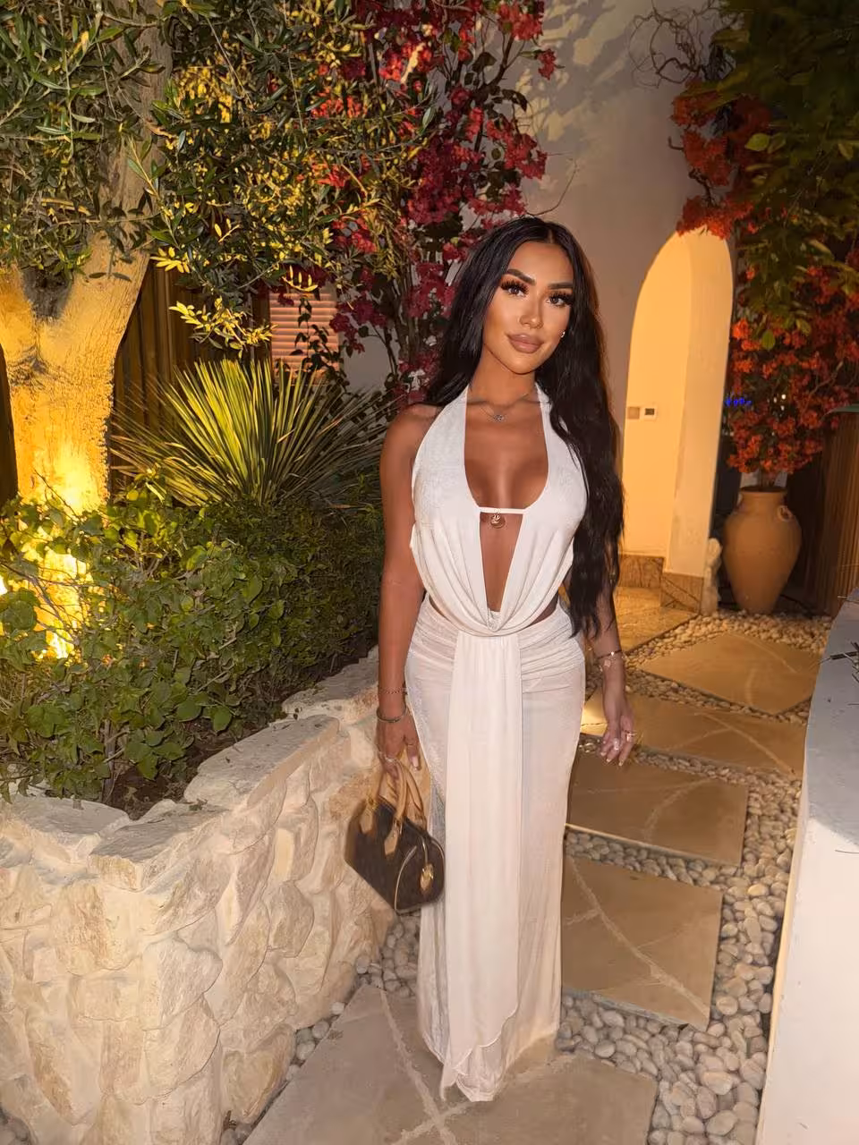 Isabella the russian bride plot