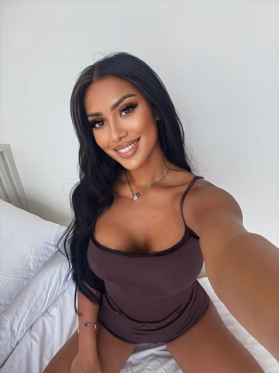 Isabella the russian bride plot